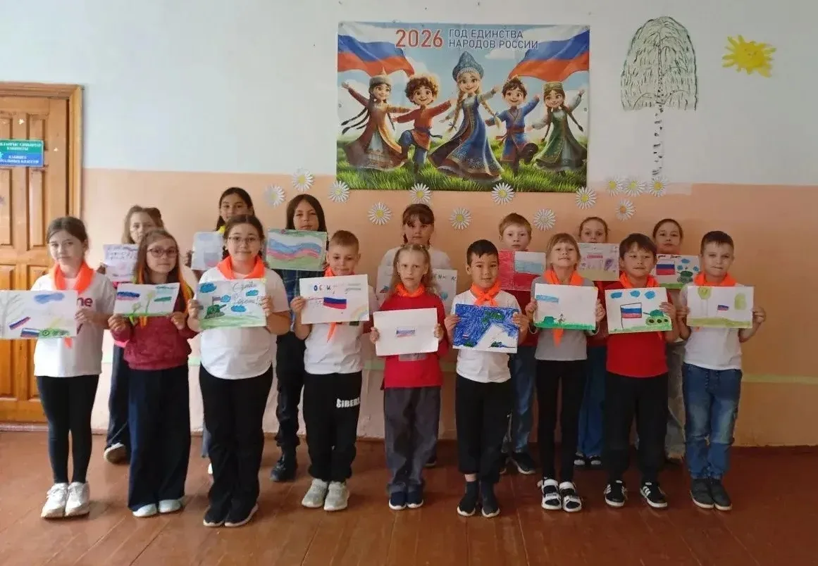 Выставка «Рисуй, Россия!»: когда любовь к Родине обретает цвет 🎨🇷🇺 
 
В рамках всероссийской акци