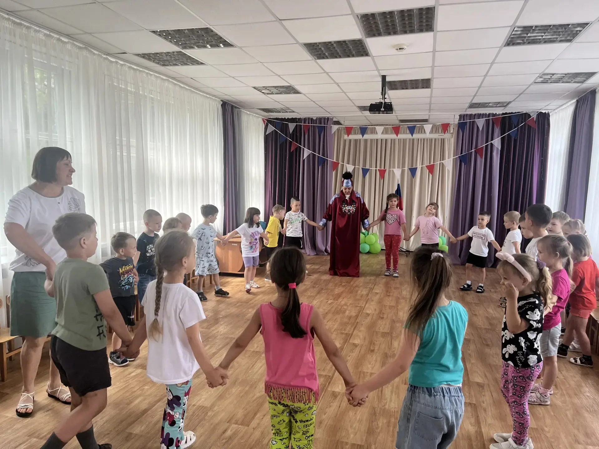✨ Сегодня у нас был особенный день — мы праздновали День Республики Хакасии! ✨
Мы узнали, что у наше