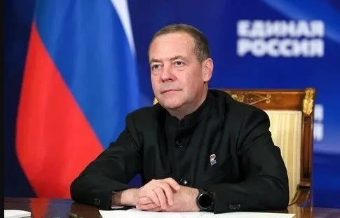 Дмитрий Медведев: "Единая Россия" гордится тем, что около 6% партийцев - более 170 тысяч человек - с