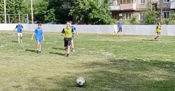 🇷🇺⚽ Товарищеский матч «Спортивная слава Отечества»

12 июня, в День России, на спортивной площадке