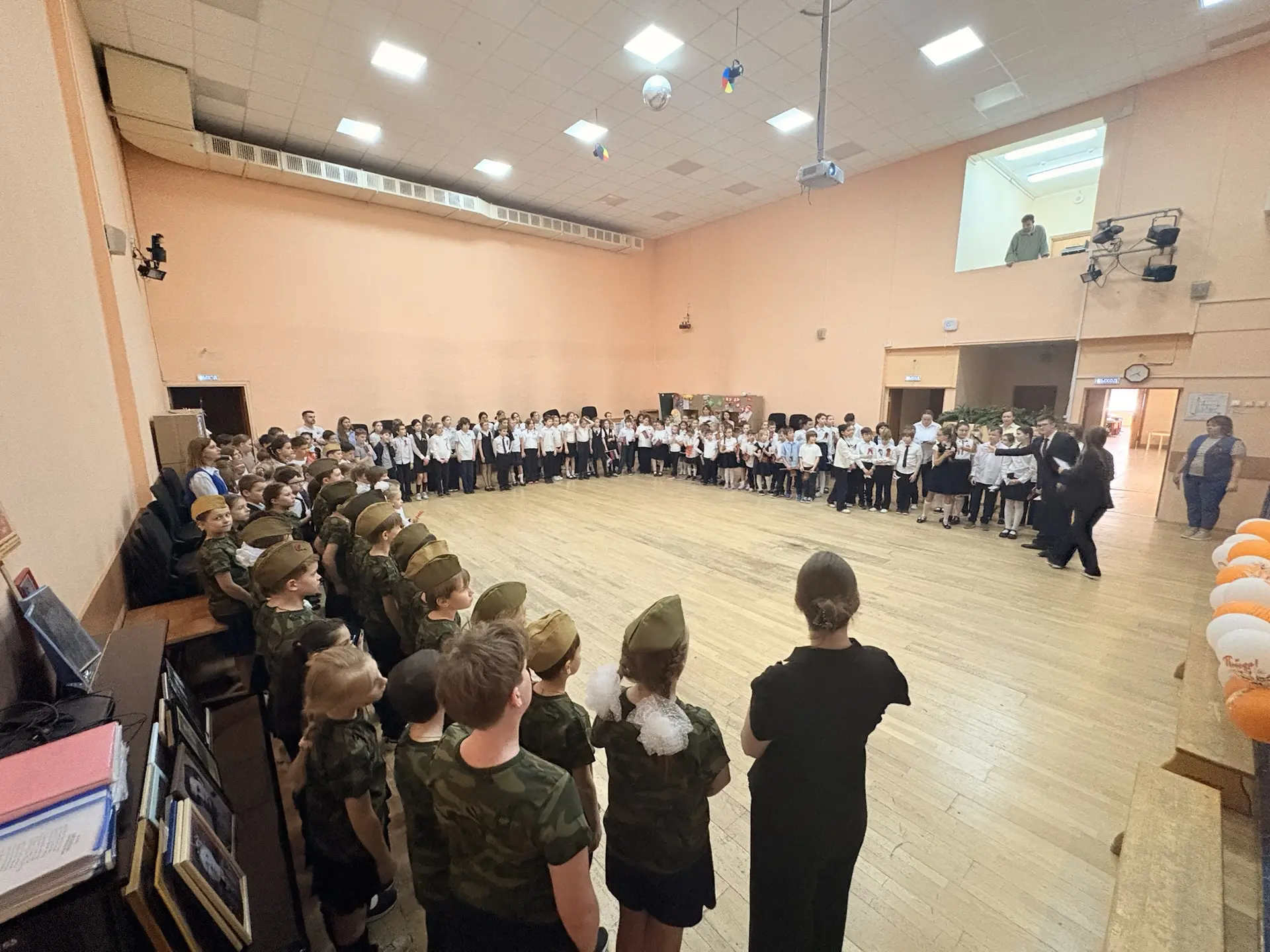 🇷🇺 7 мая, в канун 81-й годовщины Великой Победы, в корпусе на Вишневой состоялся торжественный мит