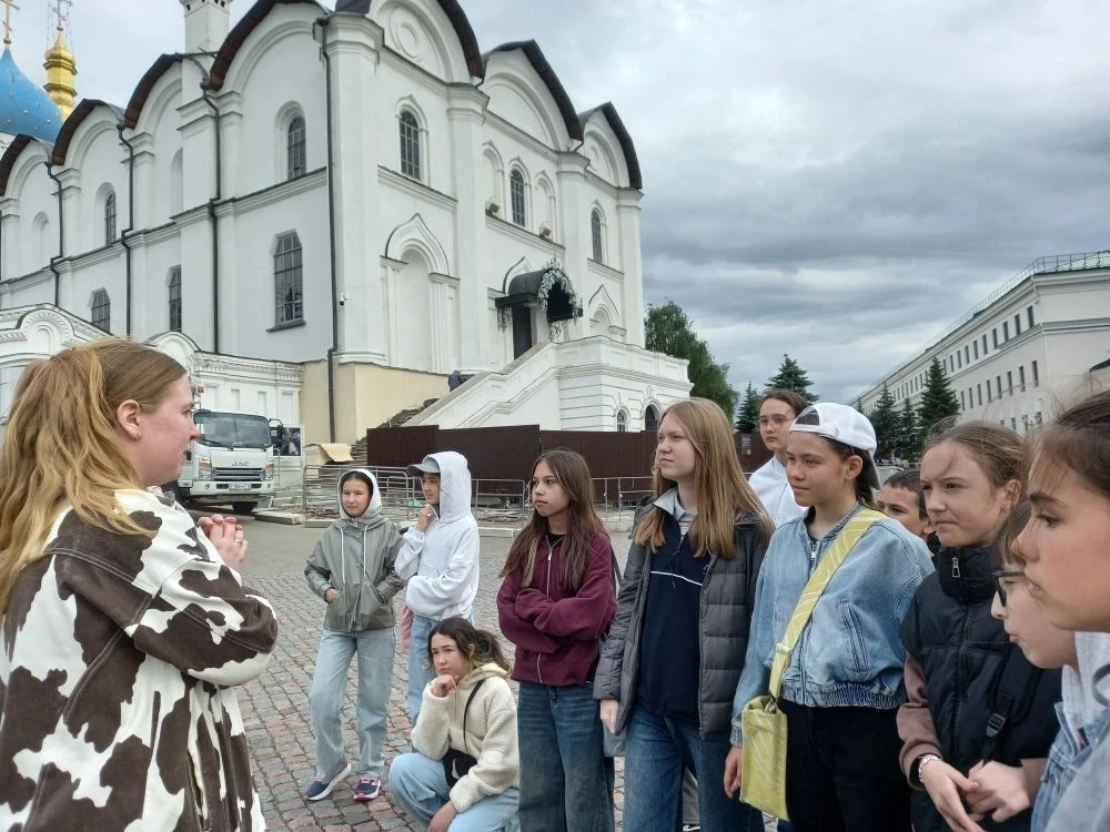 Исторический центр Казани и прослушали  экскурсию об истории Казанского Кремля.

Ребята побывали  в 