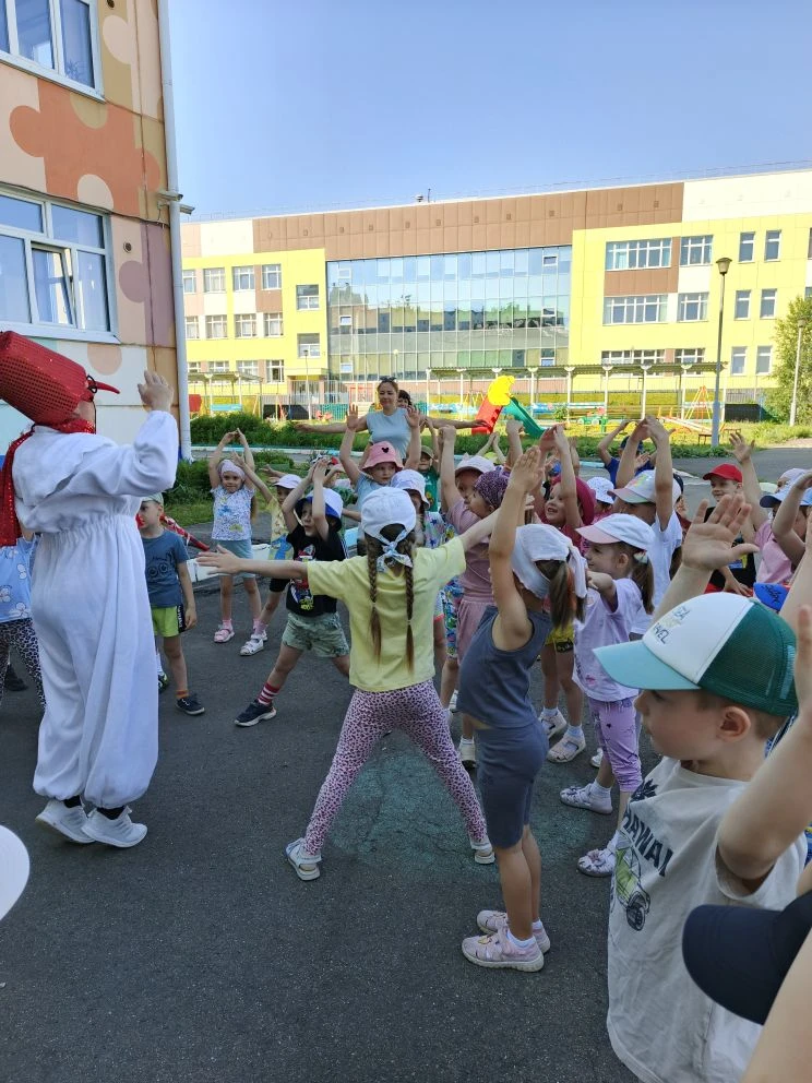 Как отметить День мороженого в +30°C? Правильно — позвать зиму в гости! ❄️☀️

Наши смс сегодня прошл