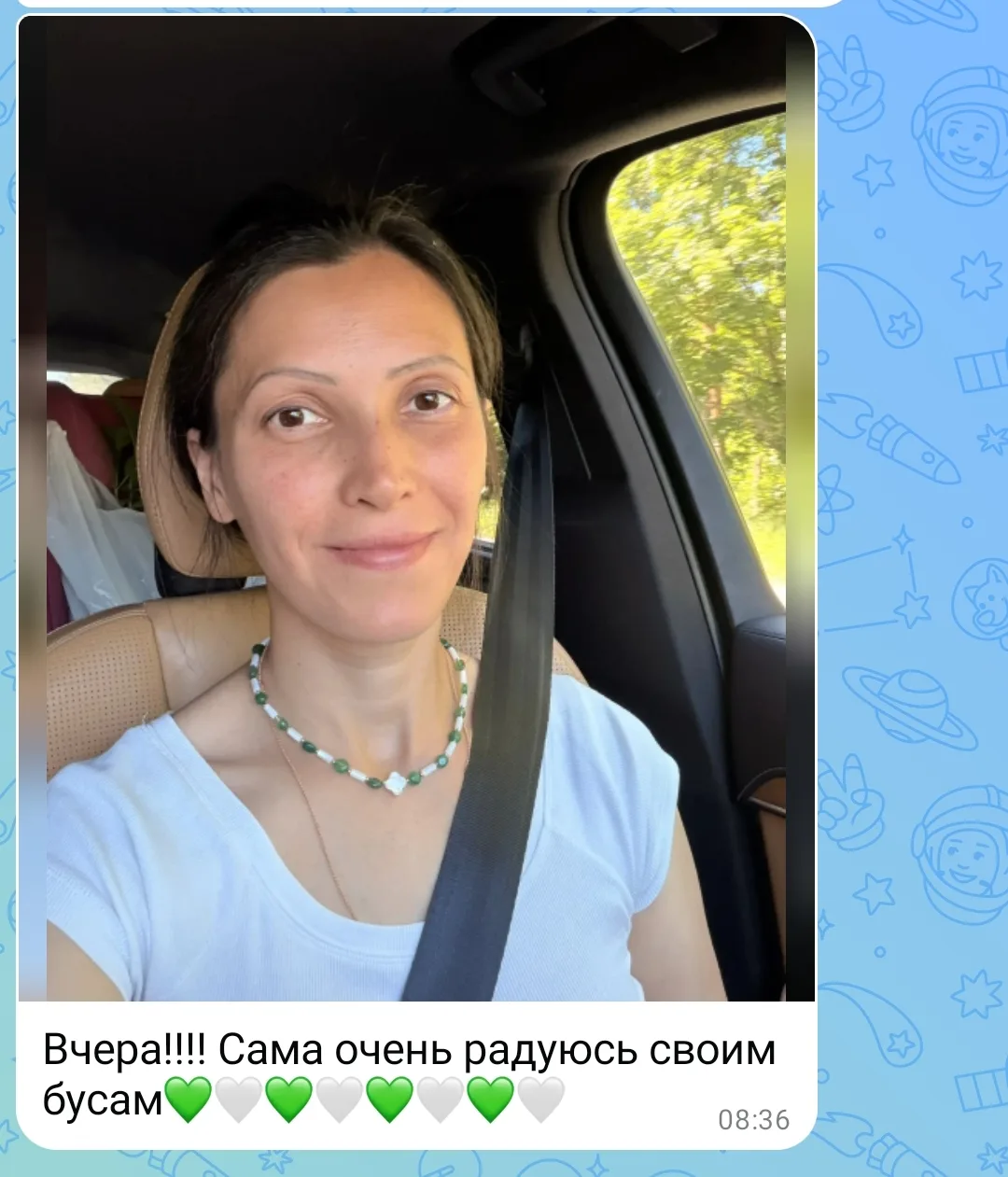 Ещё один отзыв. На изделие из кварца и перламутра.

Я сама тоже ношу такой чокер🤍💚