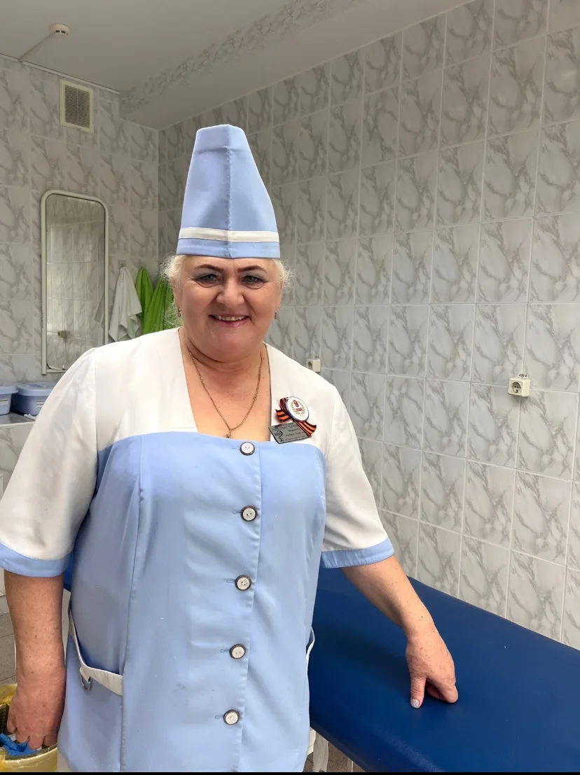 🎊Поздравляем с юбилеем Барыкину Любовь Гавриловну, медицинскую сестру перевязочного кабинета.
🙏Ува