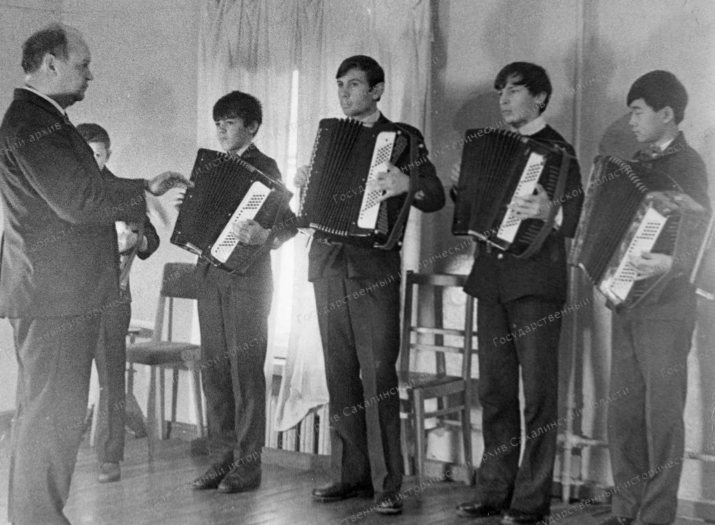 📸 Холмская музыкальная школа. г. Холмск. 1973 г. Автор съемки В. Панфилов. ГИАСО. Ф. ФД. Оп. 1. Ед.