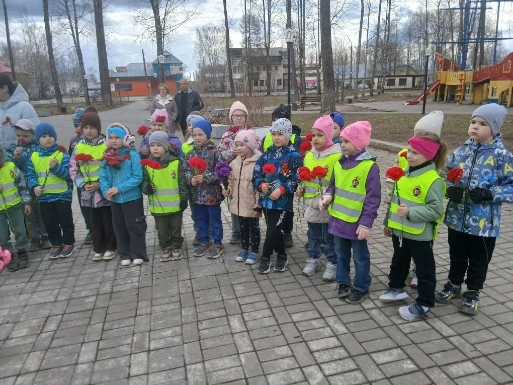 В преддверии праздника Дня Победы воспитанники старшей, подготовительной и логопедической групп наше