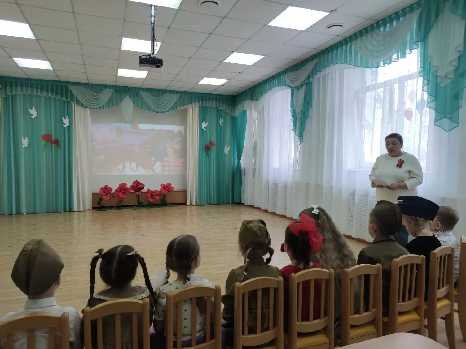 Сегодня прошёл конкурс чтецов, который никого не оставил равнодушным. Тема: «Мы помним, мы гордимся!