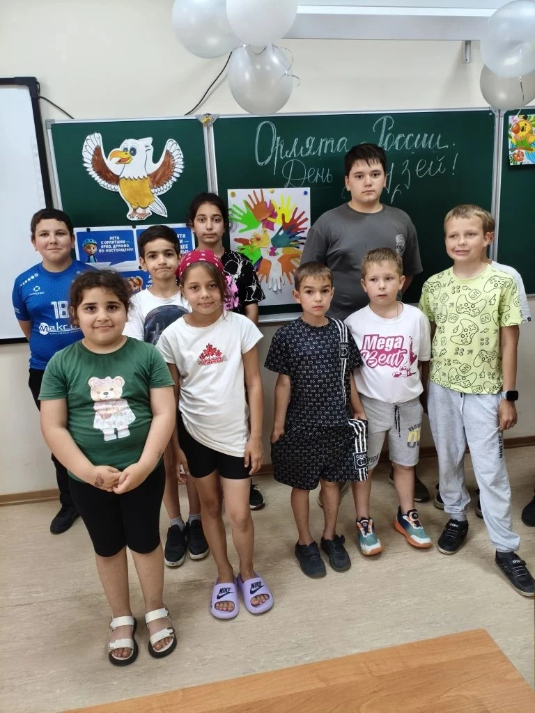 🤝 7-й день в лагере «Дружба»: Умей дружить – настоящий клад!✨

🦅 День седьмой в нашем пришкольном 
