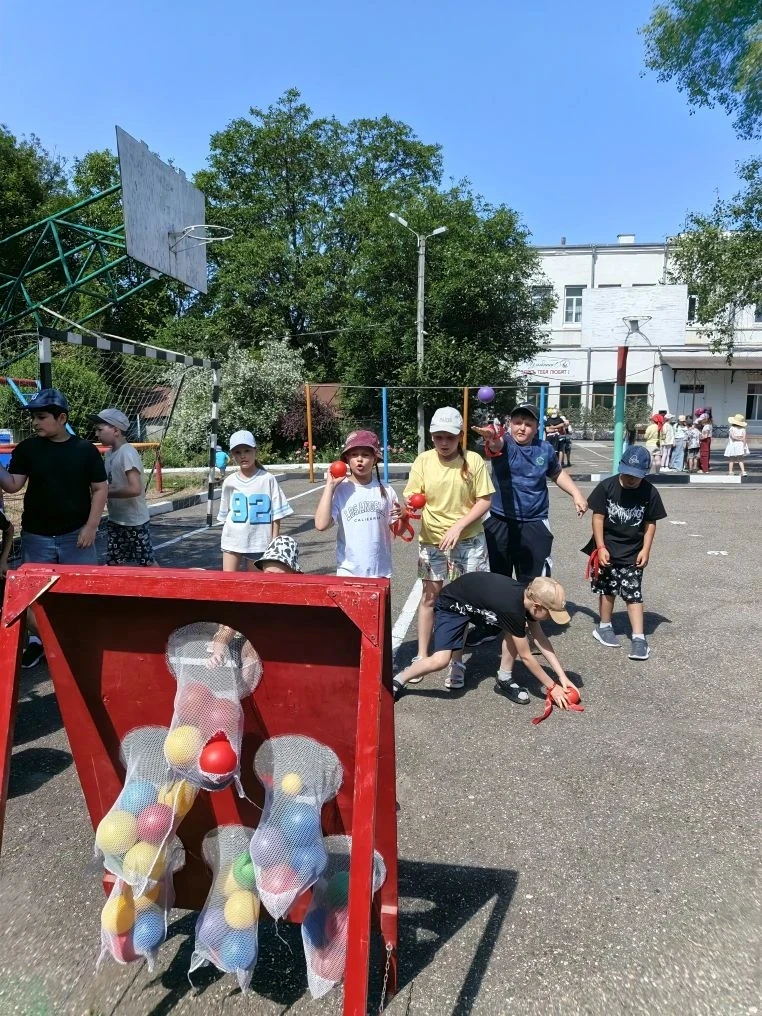 Сегодня в «Городке здоровья» был день командного духа и здорового соперничества! Утро, как всегда, н