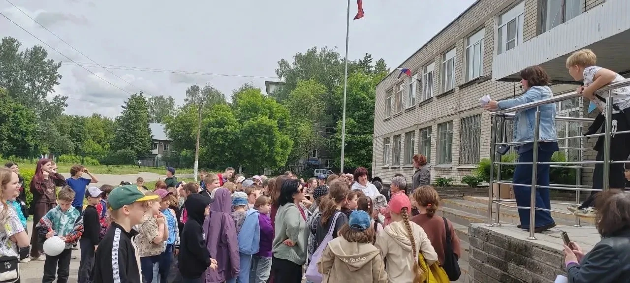 На связи "Планета Светлояр"🤩
Сегодня в гости к ребятам приходили наши добрые друзья- работники библ
