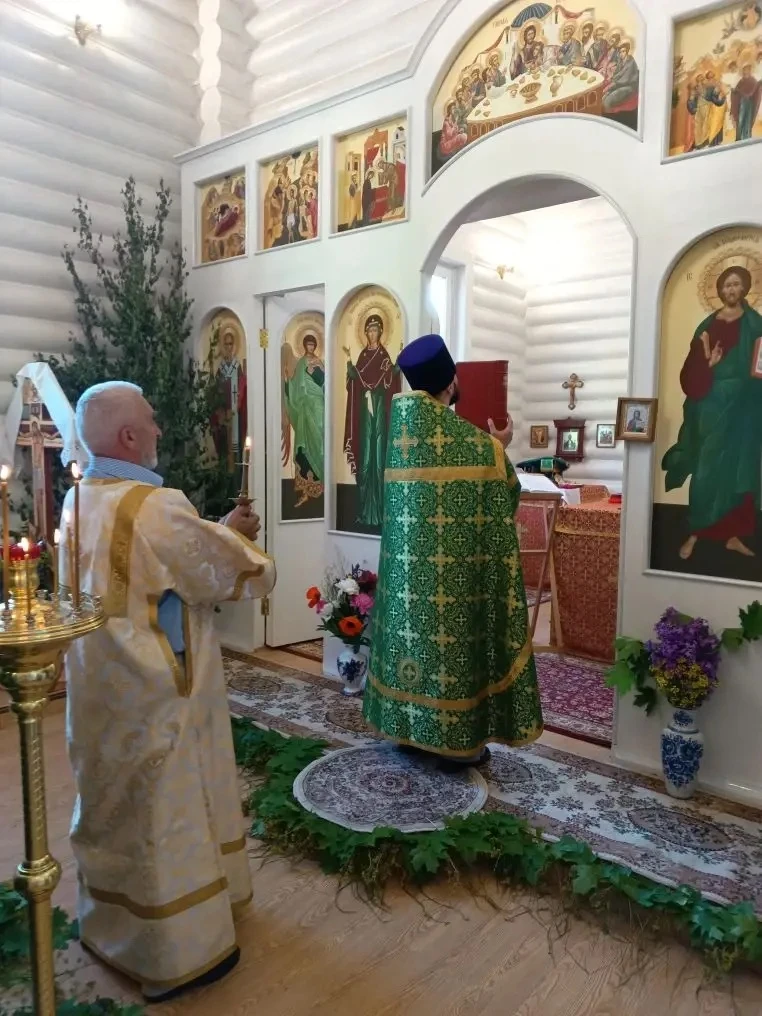 🌿 Сегодня в день отдания праздника Пятидесятницы и день памяти блаженной Ксении Петербургской в наш