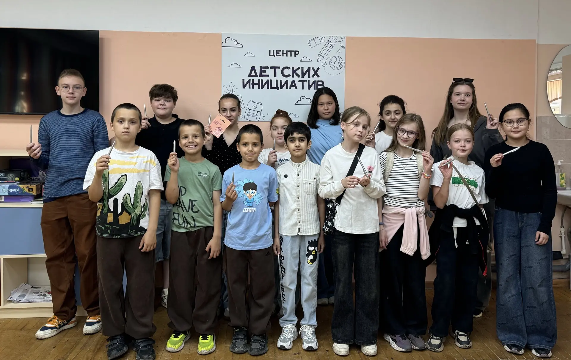 Награждение участников онлайн-акции «Рисунки ко Дню России»✨🤍
Вы большие молодцы!