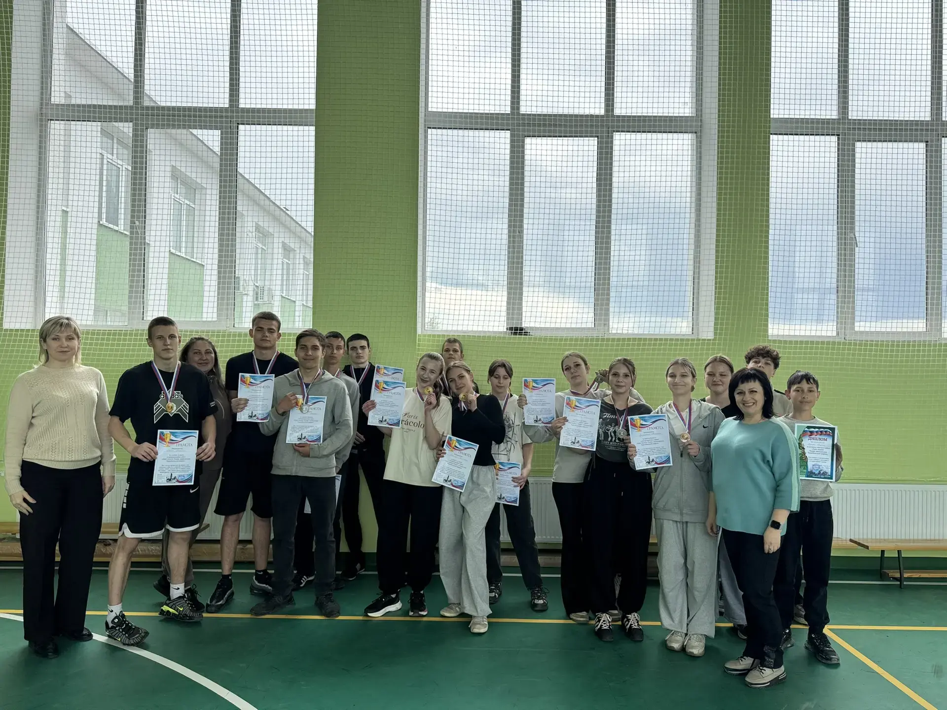 🏃‍♂️ Сегодня в нашей школе прошёл легкоатлетический забег «Забег памяти: Подвиг ликвидаторов Черноб