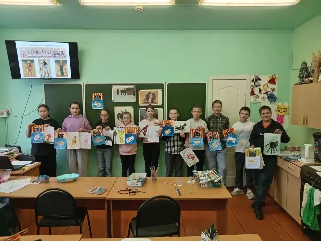 🐾🐥Лапы, клювы и хвосты: как один день превратил нас в анималистов
 
🖌️4 день профильной смены мы 