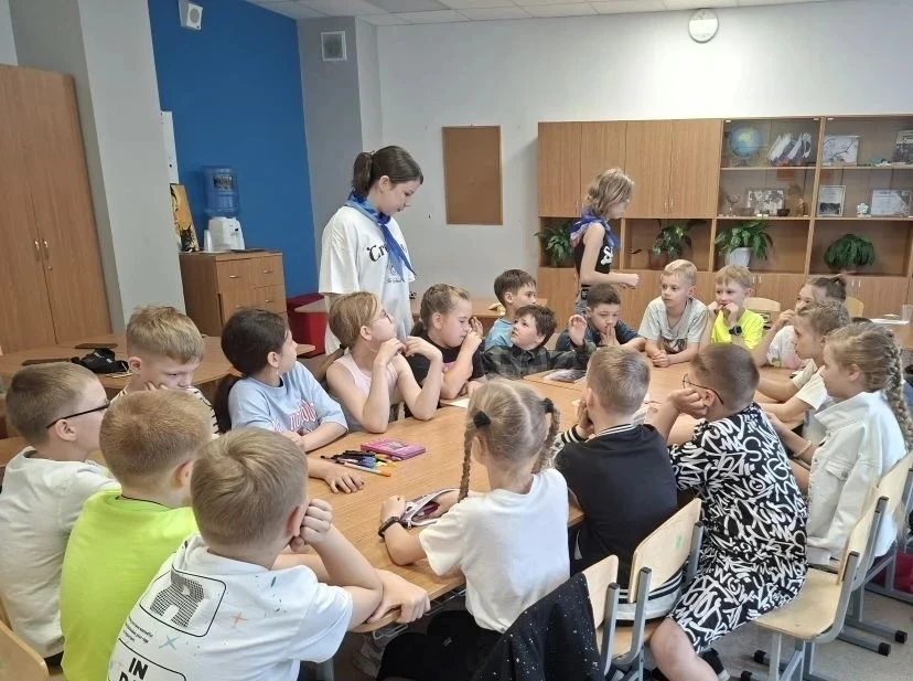 ☀️ «Каникулы со Знанием» в нашем пришкольном лагере!

5 июня в рамках проекта Российского общества Р
