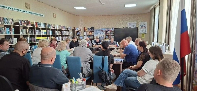 Аппаратное совещание в городском округе Иловайск

15 июня врип главы городского округа Иловайск Алек