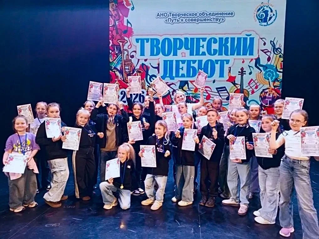 Успех ансамбля «Никс» на фестивале в Уссурийске 💃🎶

29–30 мая в городе Уссурийске Приморского края