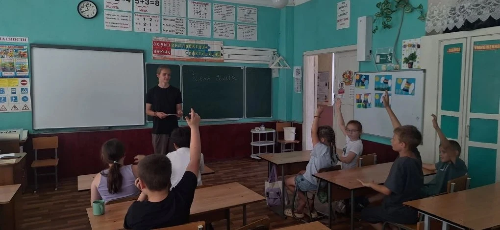 8 июня. День седьмой в ЛДП «Солнышко» при МБОУ СОШ №10.
 
День семьи
 
 ﻿Сегодня в нашем лагере «Сол
