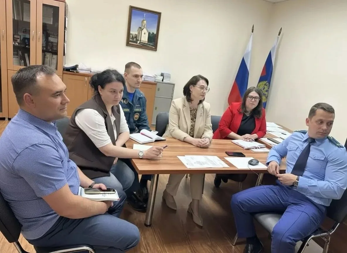 👮‍♂️🤝🗳️ ТИК Ямальского района — за безопасные выборы
Комиссия приняла участие в заседании межведо