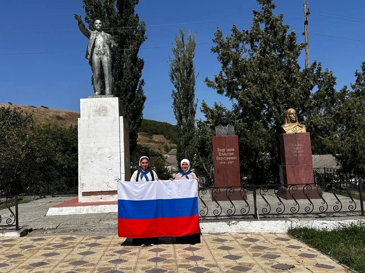 12 июня - День  России!🇷🇺
Россия - это  огромная,  многогранная  страна  с богатейшей  историей,  