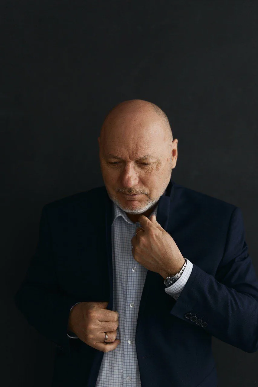 У каждого явления, вещи, не говоря уже о личности, есть бесчисленное множество граней.

И, восприяти
