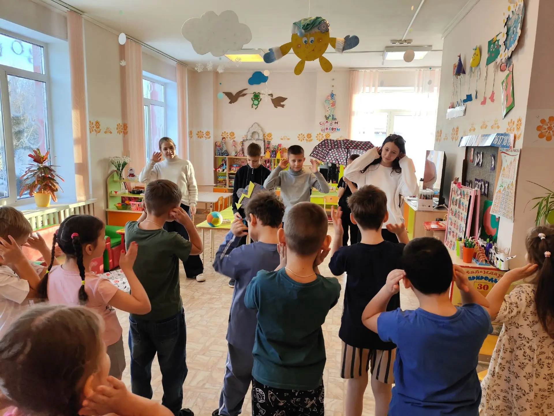 🦅 ОРЛЯТА-ДОШКОЛЯТА: Развиваем доброту и командный дух с треком «Орлёнок – Доброволец»! 🦅 

 🦅 Наш