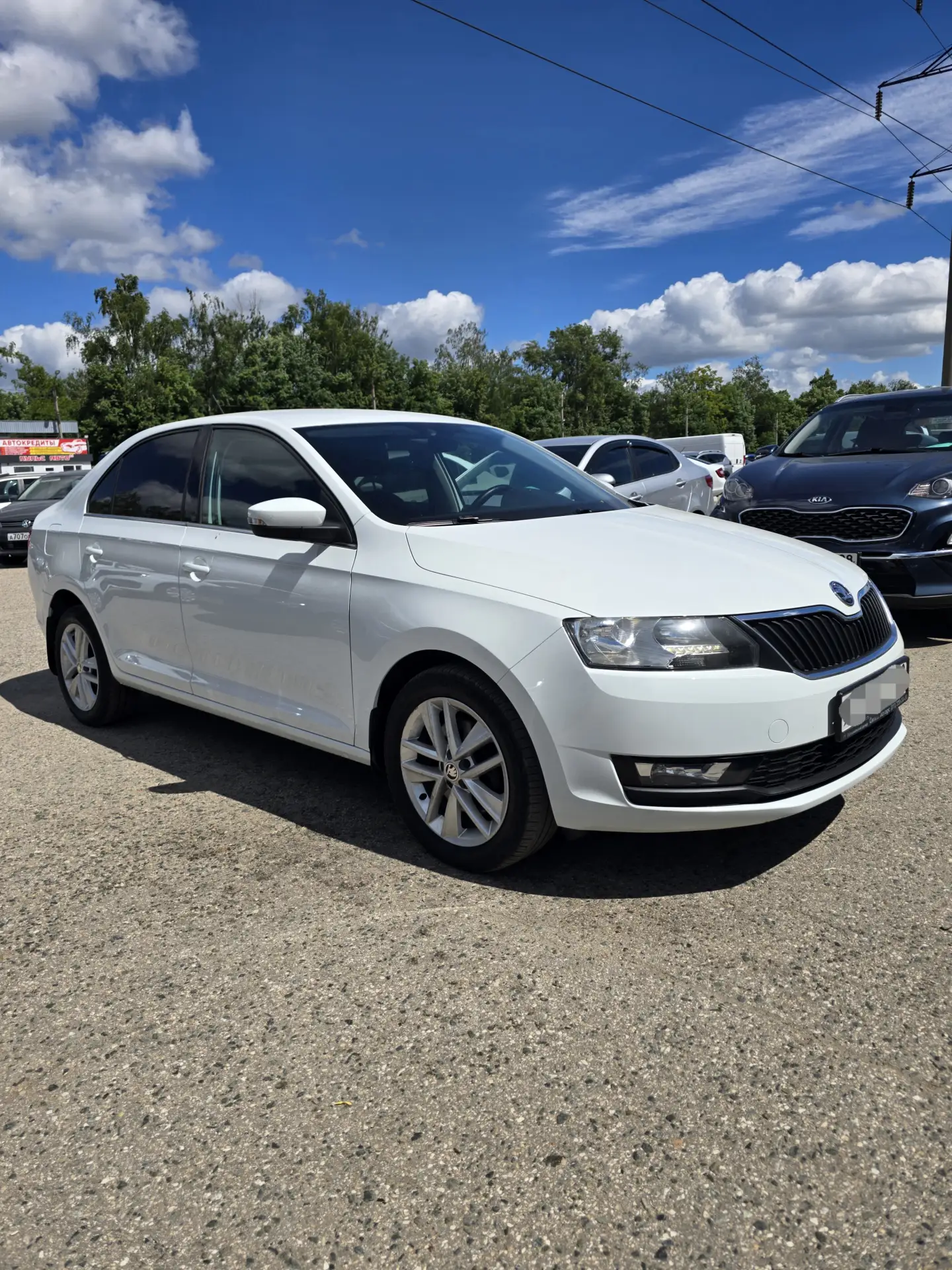 Skoda Rapid 2017г
✅️ Без окрасов, 
✅️ Родной пробег 116т.км
1.6л, 110л.с,На  АВТОМАТЕ 
🔥 Богатая ко