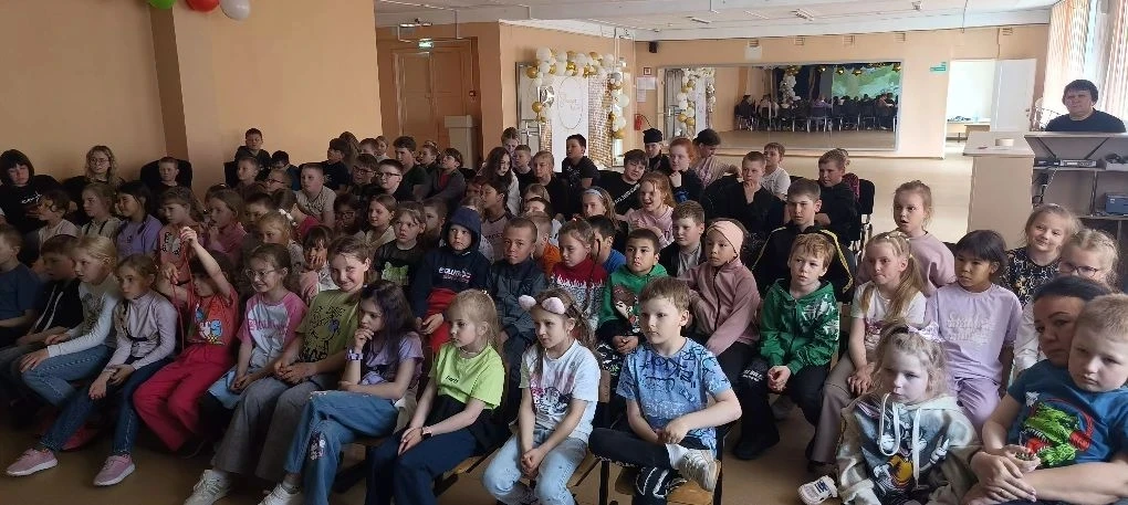 «Ура, каникулы!» просмотр презентации и видеофильма  «Мои безопасные каникулы»