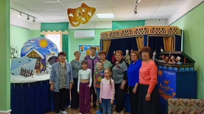 "Родник" в сказке: Путешествие в мир театра и искусства
Группа активного долголетия "Родник" в рамка