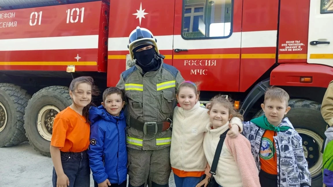 📣 В нашем лагере "Улыбка" прошли важные тренировочные учения по пожарной эвакуации! 🔥🚒

Безопасно