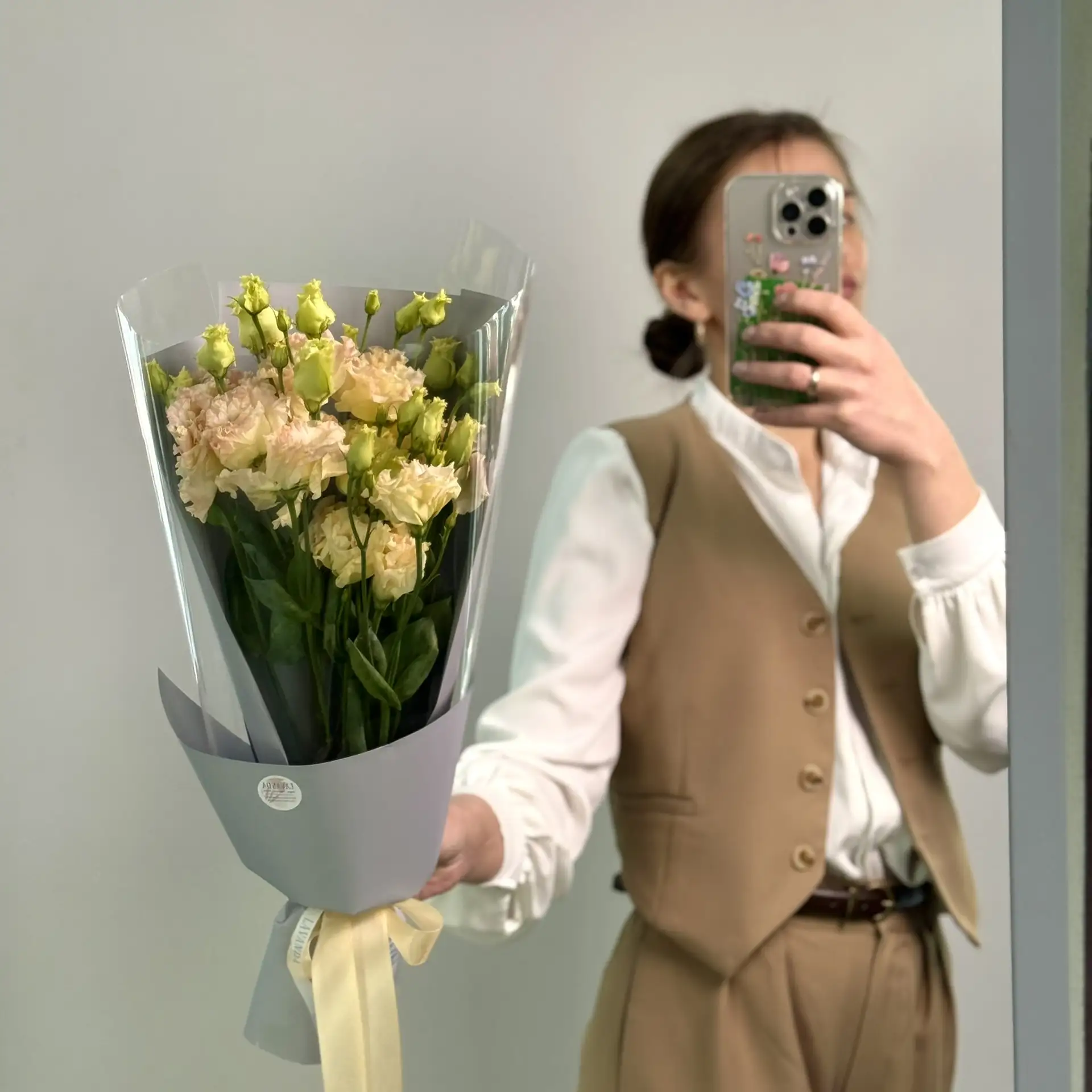 Новый формат букетов 

Эустома - 2000 ₽
Маттиола - 2100 ₽

Доставим за 2 часа своими курьерами
----
