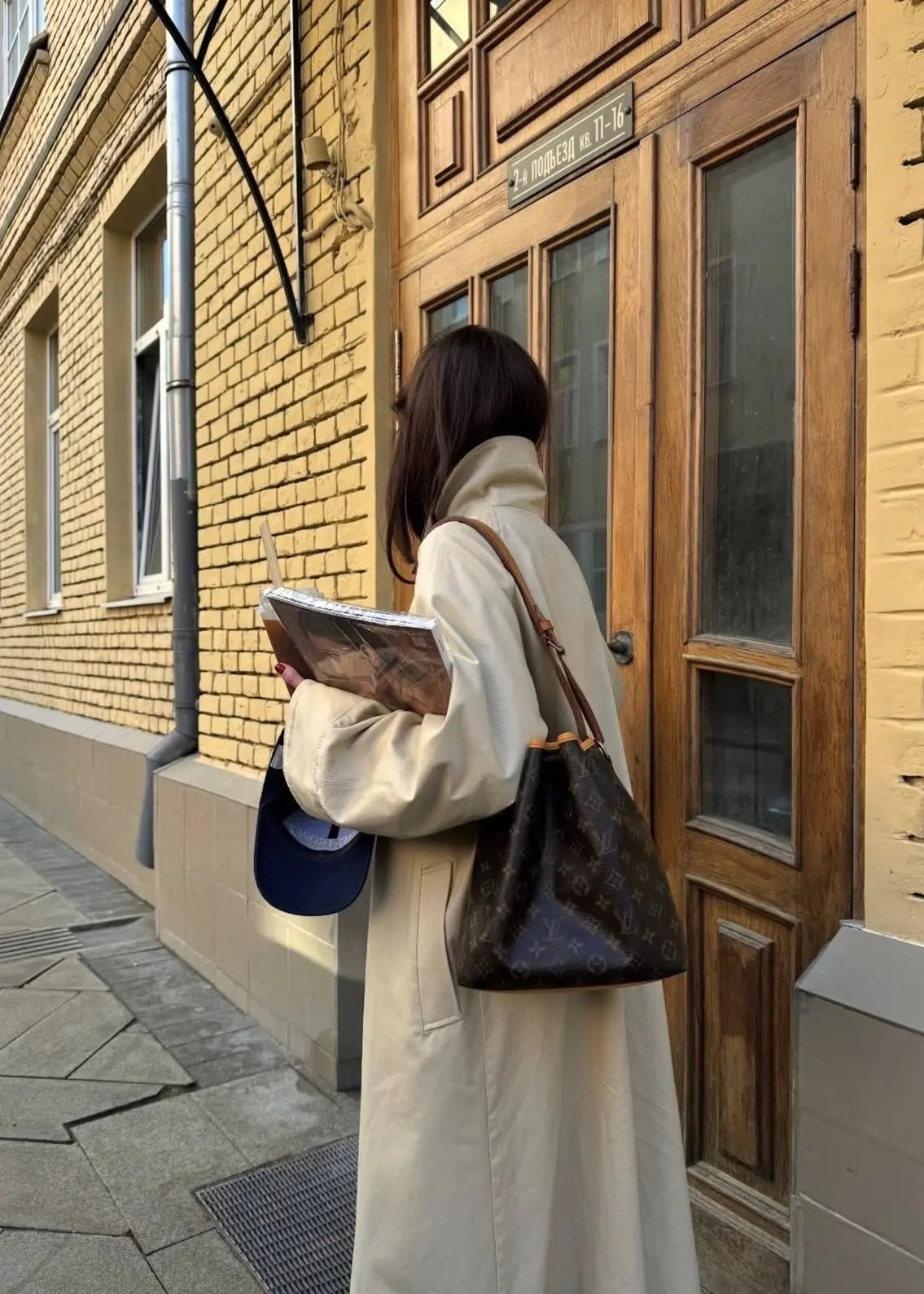 Чем больше я мониторю цены на люксовом рынке, тем милее мне современный и винтажный ресейл. На Farfe
