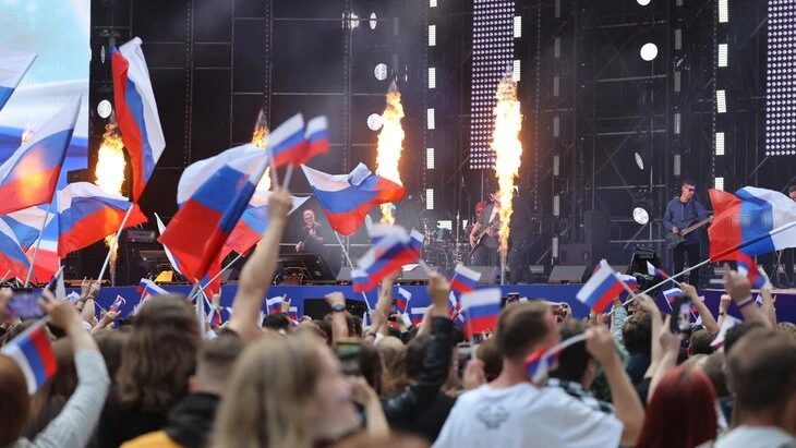 🎶 В Москве отменили концерт ко Дню России на Красной площади, — СМИ

Мероприятие перенесли в центр 