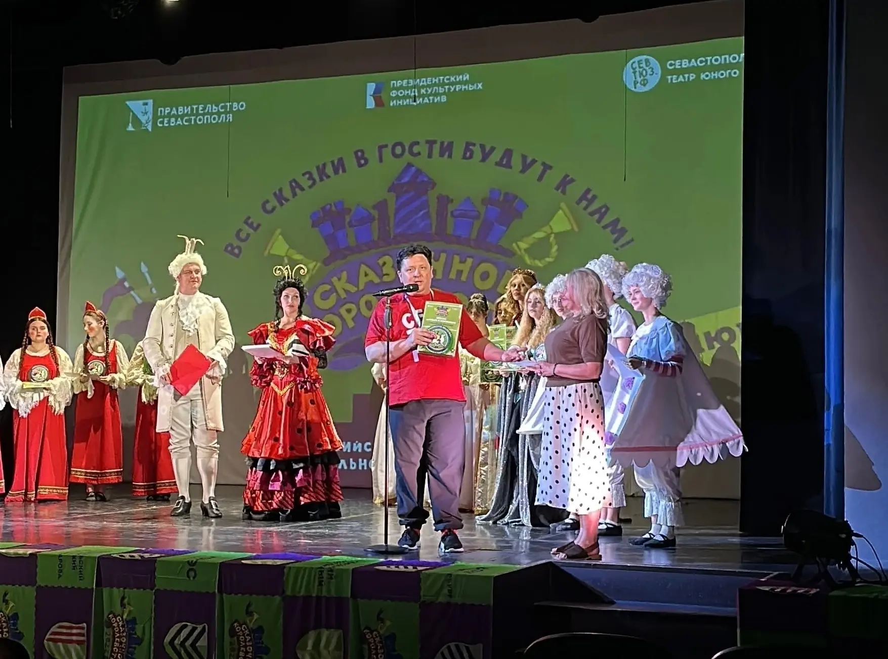 Гордимся вашими достижениями, коллеги! 🏆

Поздравляем Рязанский театр юного зрителя и его художеств