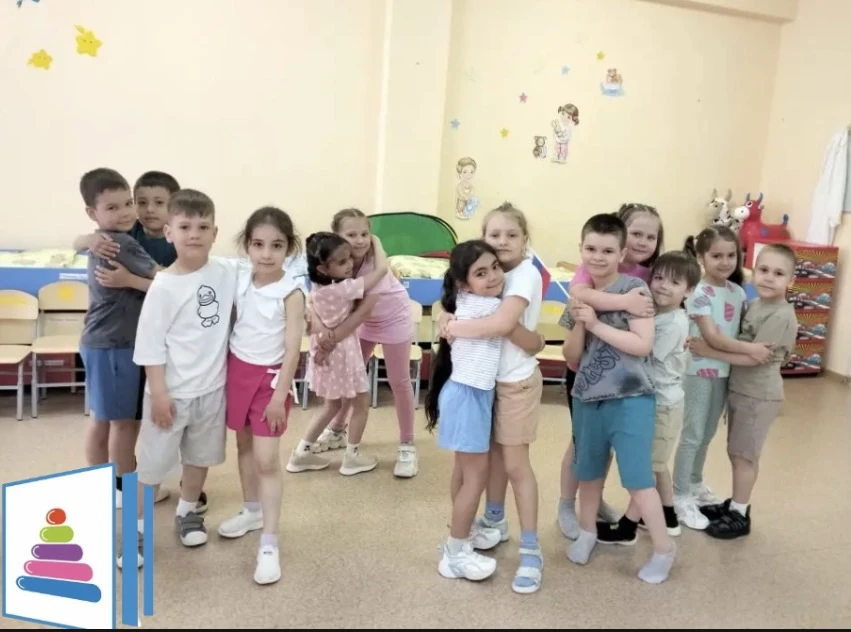 Ребята из группы  «Семицветик» сегодня провели день, посвящённый дружбе! 🤝

Мы начали с душевной бе