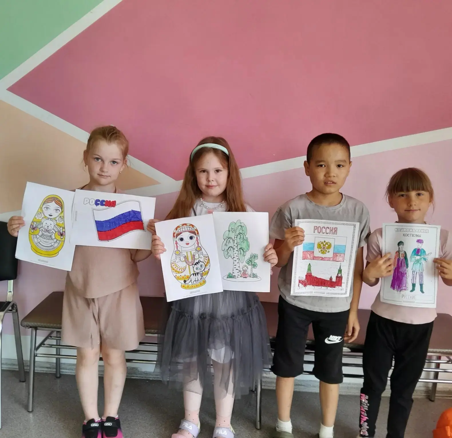 В рамках празднования Дня России в лагере  прошла серия мероприятий направленных на воспитание у шко