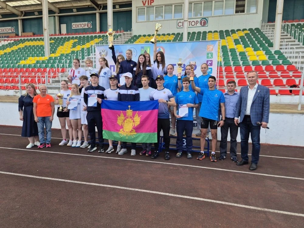 🏆 Спортсмены СШОР №3 успешно выступили на Первенстве России по 5-борью с бегом!

С 11 по 15 июня в 