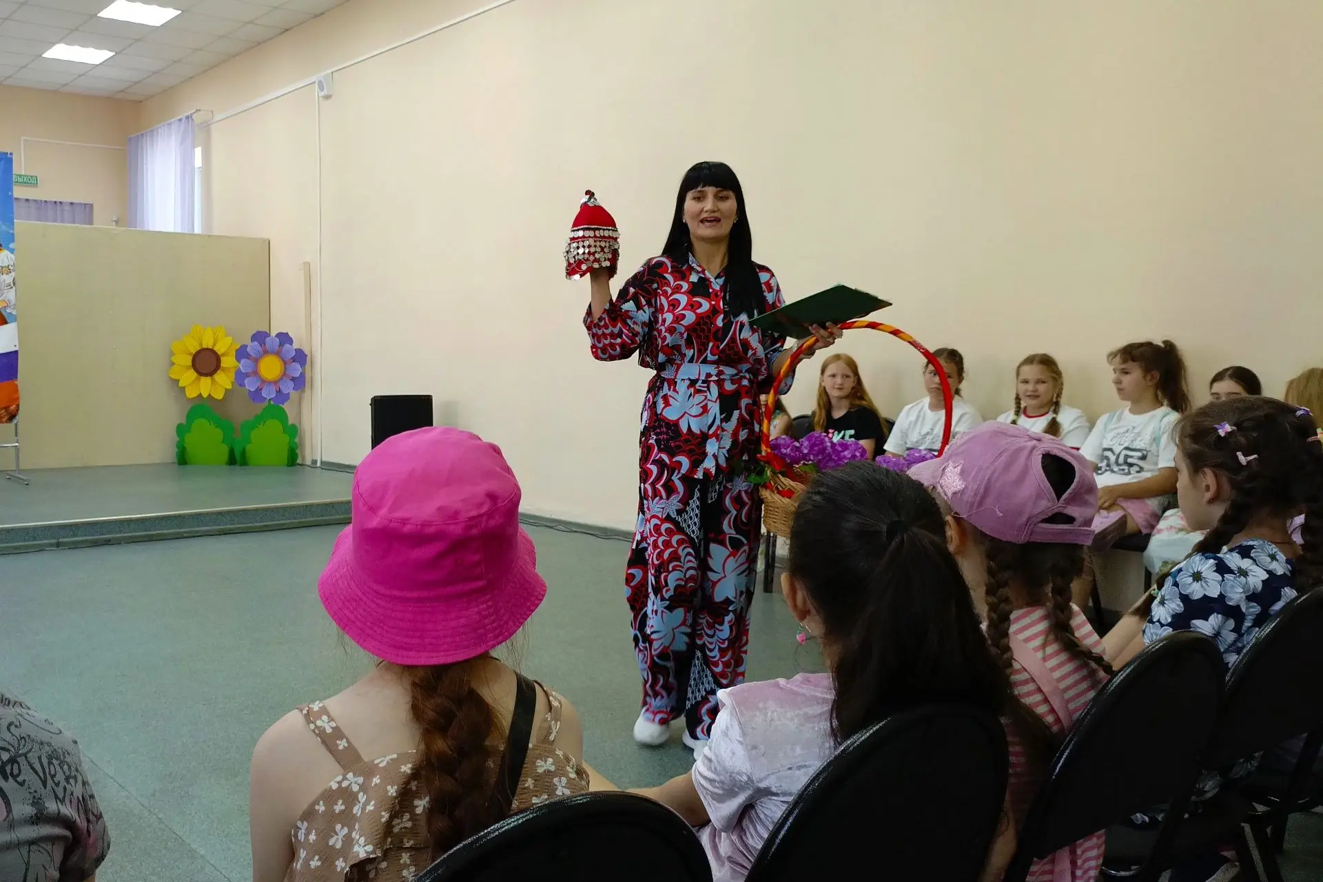 🎉 «Мы – одна семья!»: яркое мероприятие в Центре национальной культуры! 🎉 

11 июня творческий кол