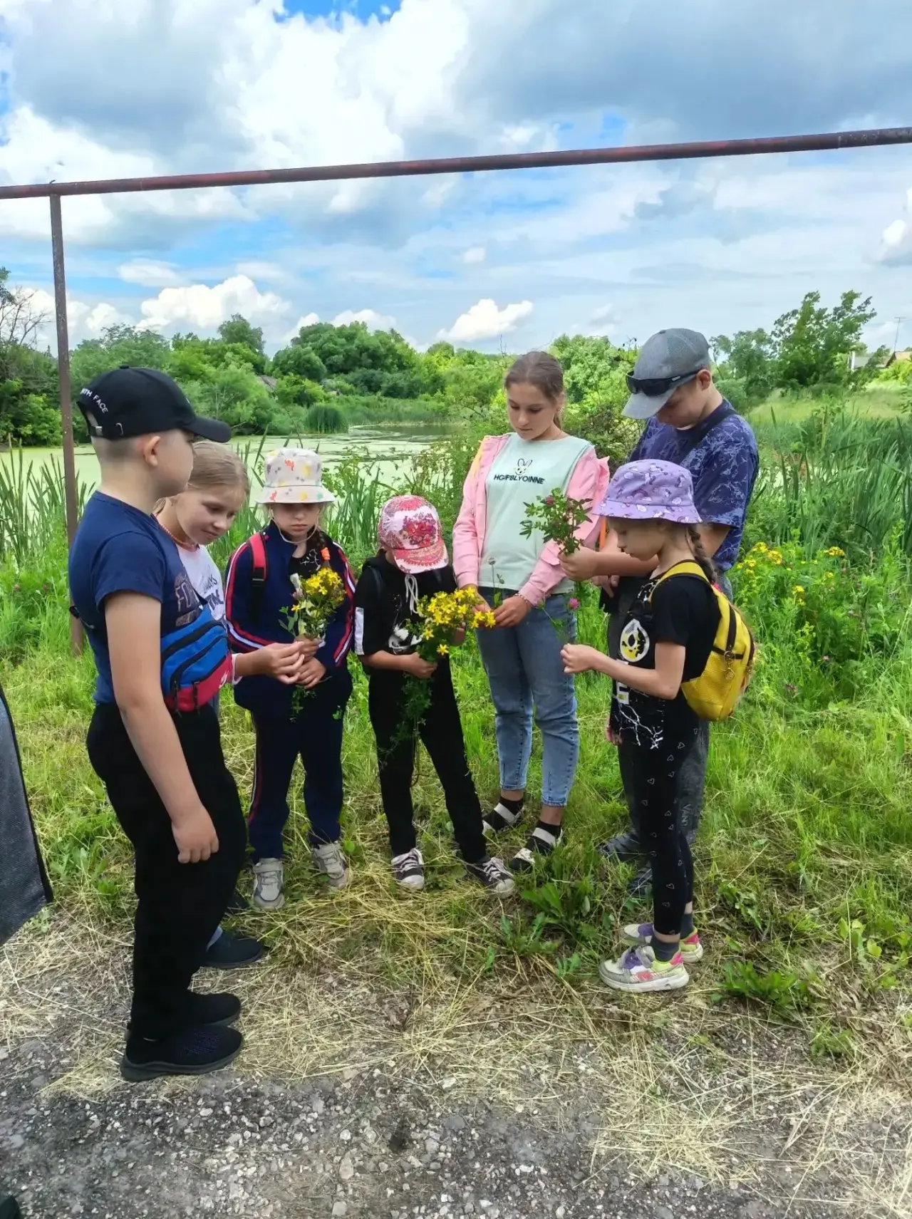 ✨День здоровой планеты в лагере «Улыбка»✨

🌍20 июня в ДОЛ «Улыбка» при Колтовской НОШ прошёл темати