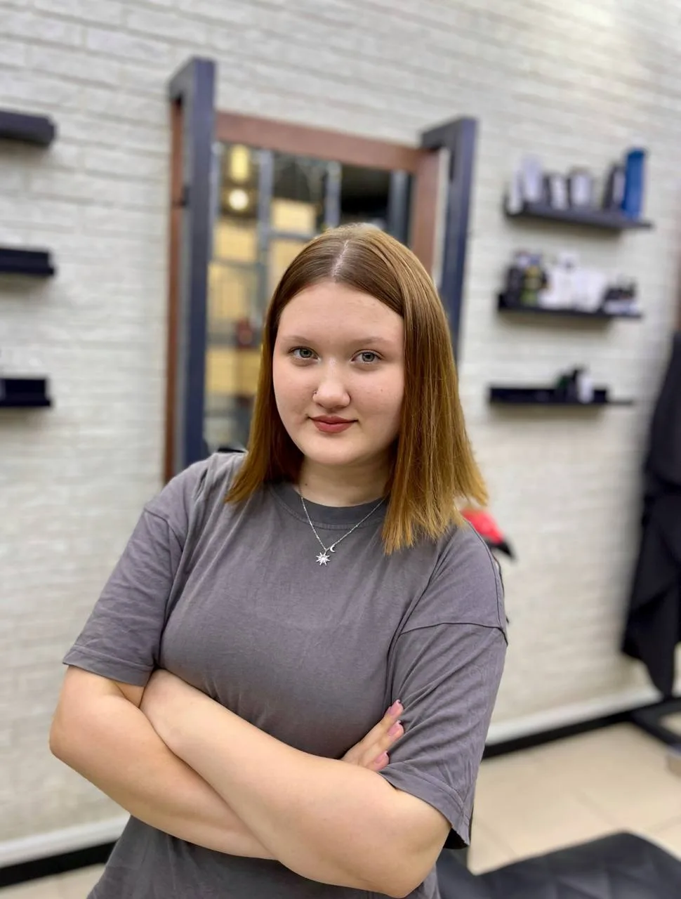 Новые руки в команде!

Девушки-барберы нынче редкость, но нам повезло. Теперь и с вами делимся.

Эту