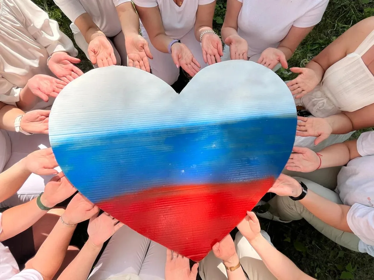 Доброе утро, мои музыкальные друзья! 

Пусть этот четверг подарит вдохновение, лёгкость и радость от