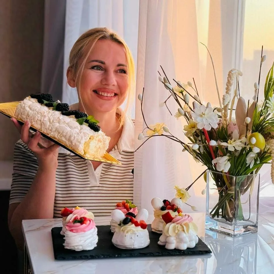Школа кремовой и зефирной флористики

В моём канале вы узнаете, как легко работать с итальянской мер