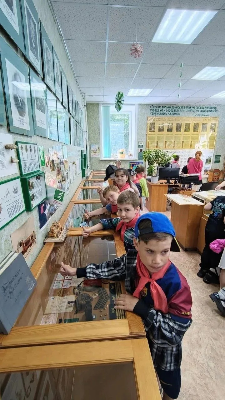📌В гостях у природы: школьные экскурсии в Музее леса
 
🌱Вчера, 8 июня, Музей леса радушно распахну