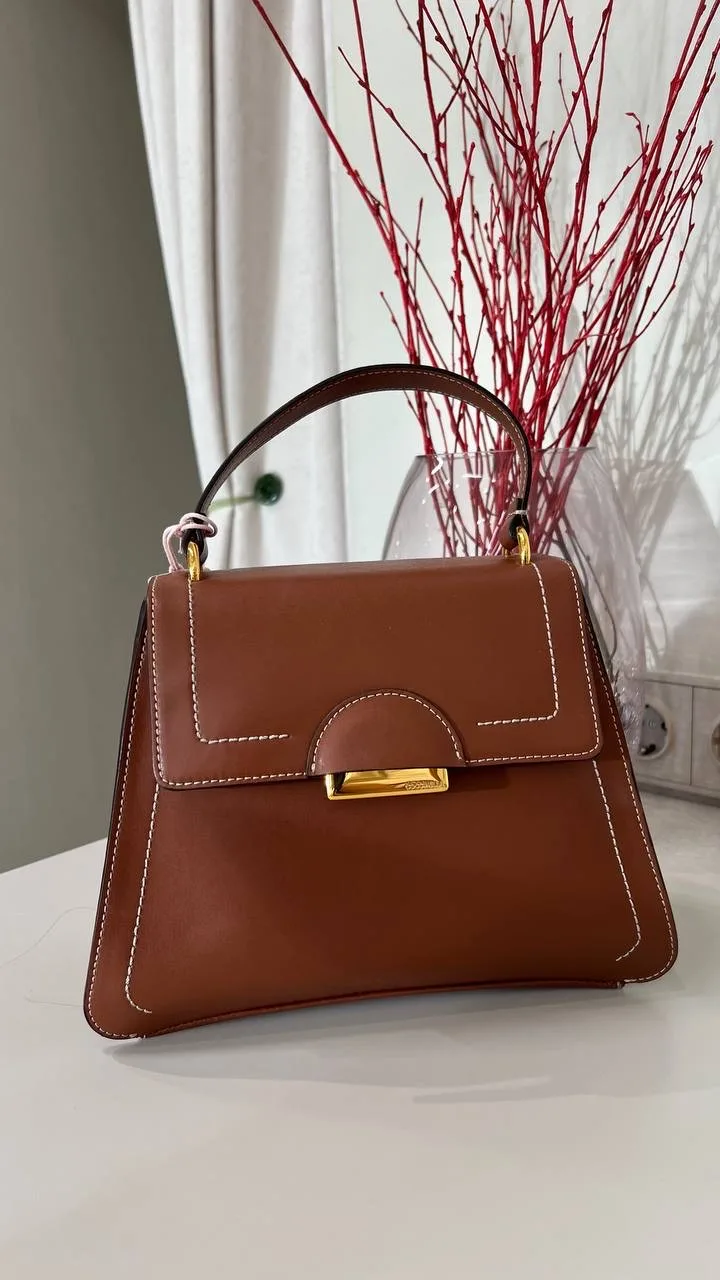 Coccinelle сумка 

15500₽| 23*20.5
13000₽ 💚
Длинный ремешок в комплекте 

ОФОРМИТЬ ЗАКАЗ ✏️