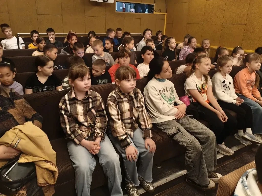 🌟 Второй день в пришкольном лагере «Русские витязи» 🌟

Сегодня все 150 воспитанников лагеря отправ
