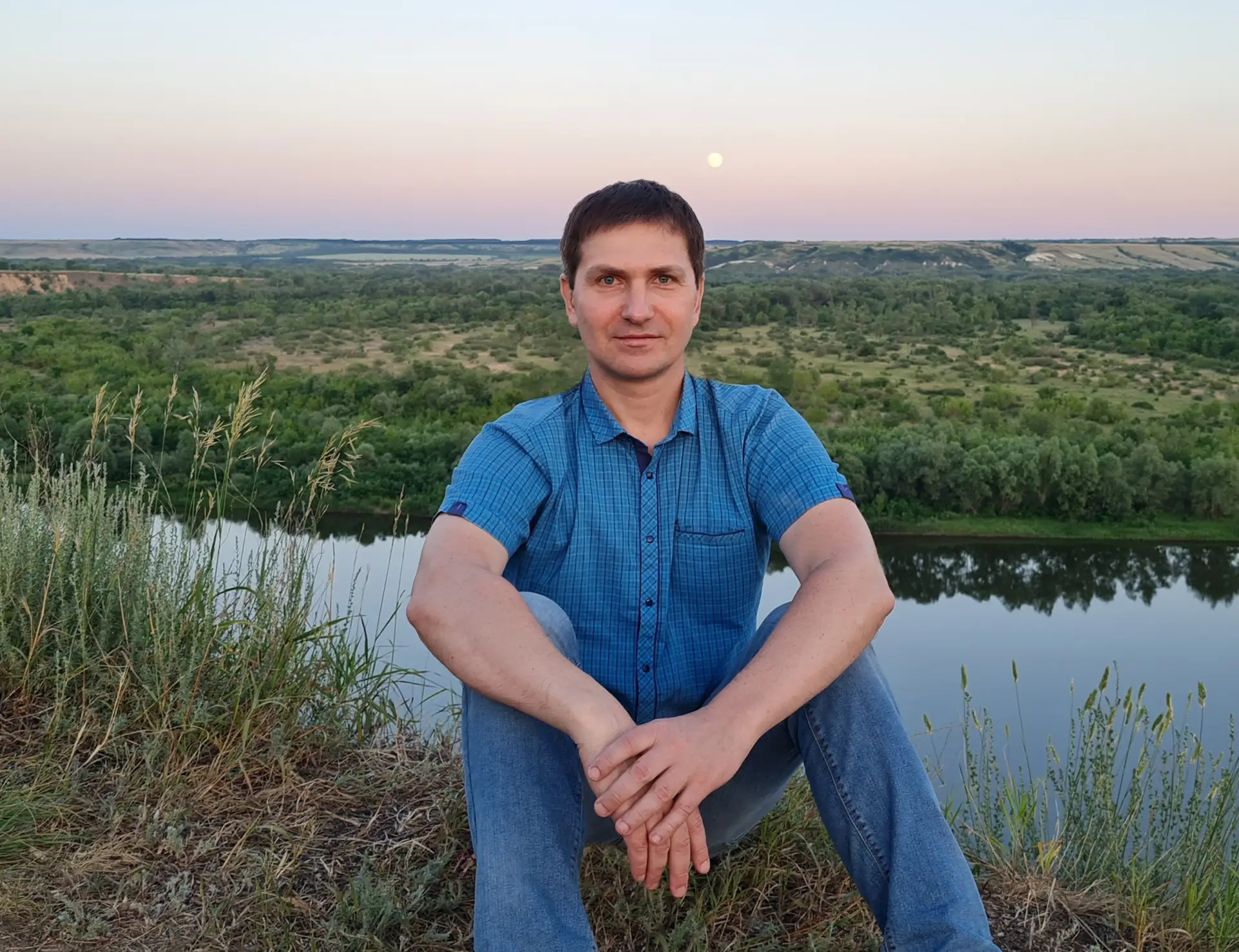 54. Пока не круглый отличник)
Ловите экспромт: "Песенка про ОфиГенно".