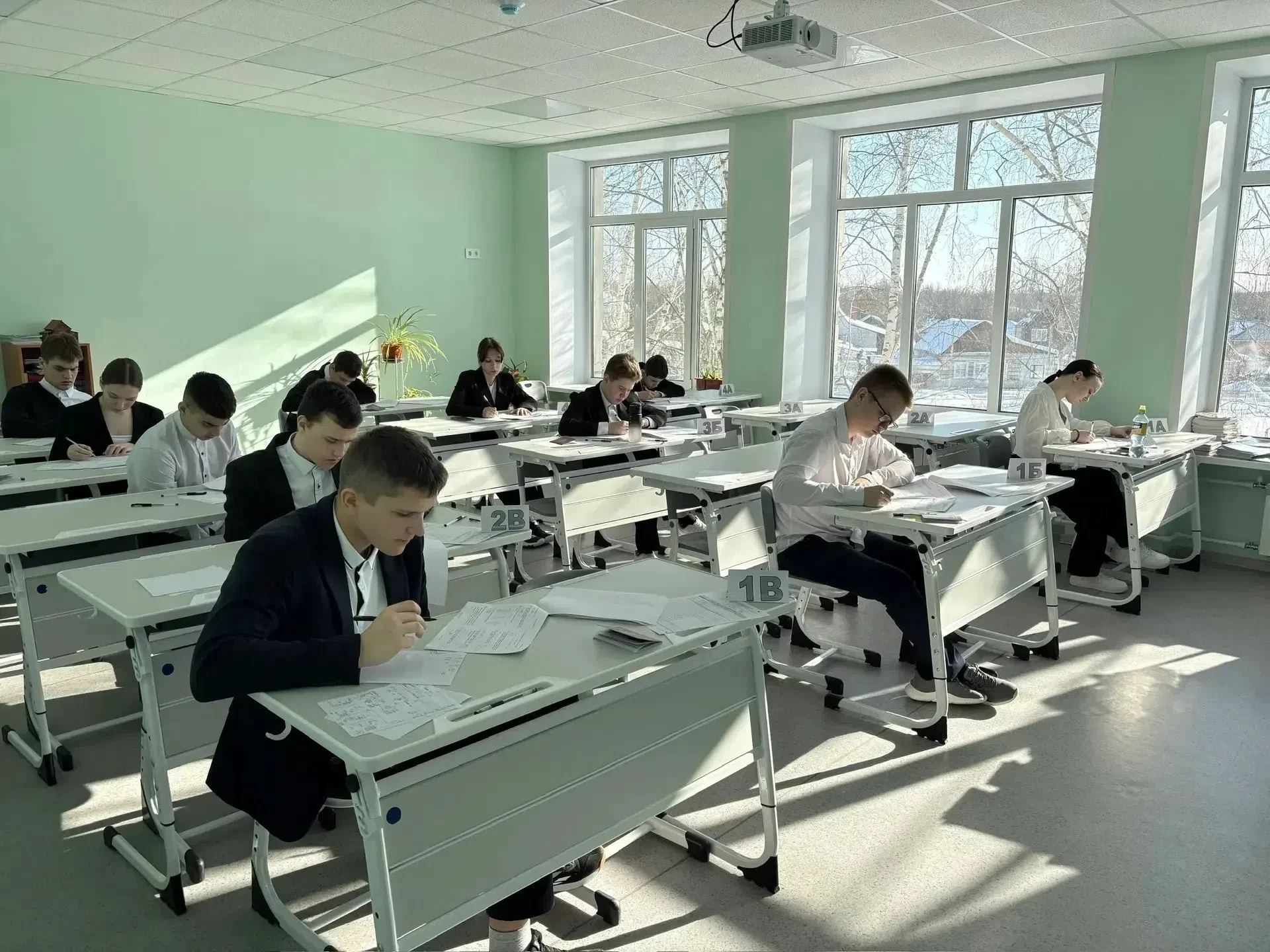 Сеголня выпускники 9-х классов сдают ОГЭ по русскому языку

Основной период государственной итоговой