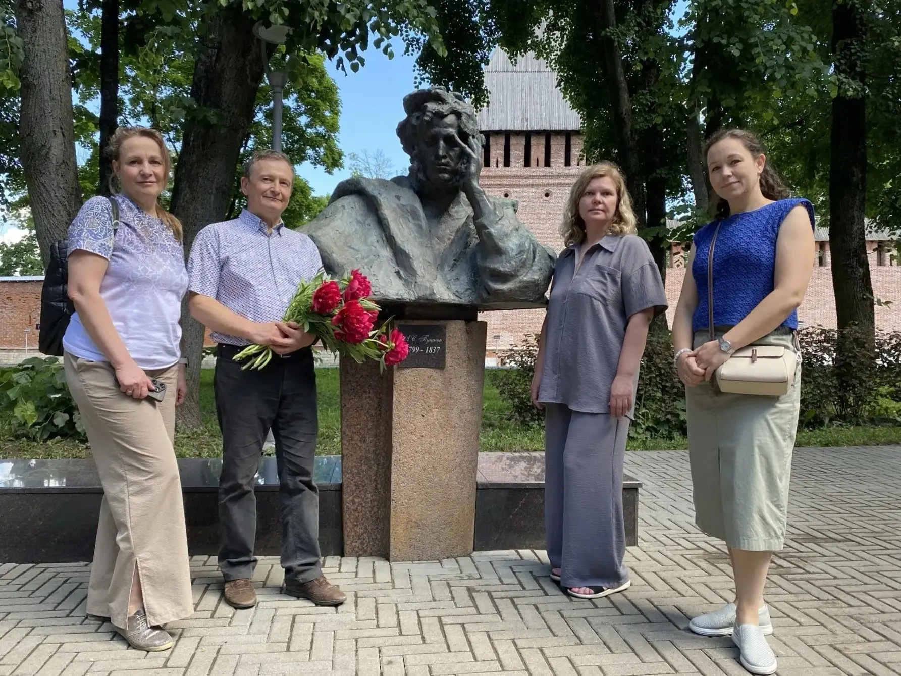 🇷🇺День русского языка отмечается ежегодно 6 июня и приурочен ко дню рождения великого русского поэ