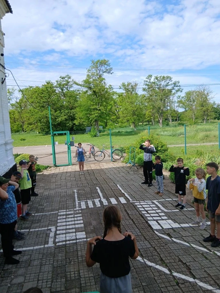 Пятый день в лагере прошёл насыщенно и познавательно!
День традиционно начался с бодрящей утренней з